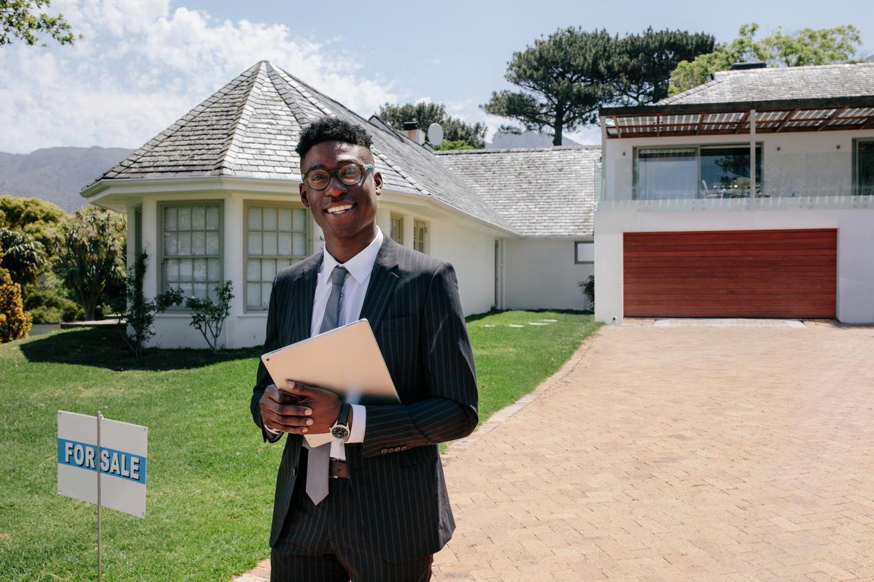 Real Estate Agent